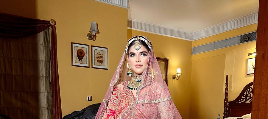Luxury bridal makeup India โ pink lehenga